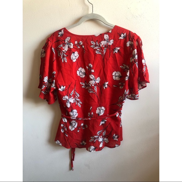 Red floral wrap blouse NWT - Picture 4 of 4